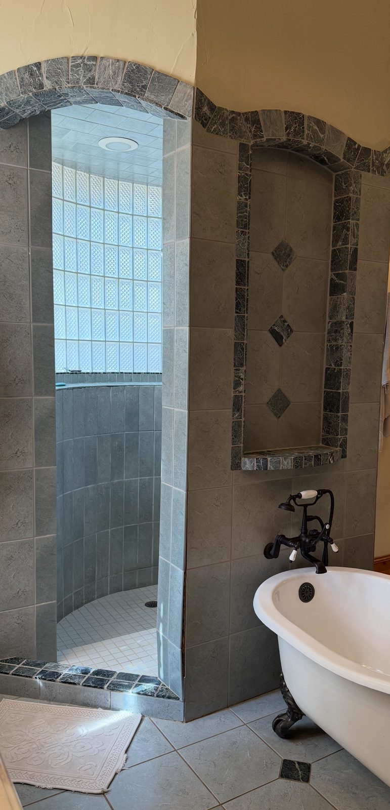 Southlake bathroom renovation — before